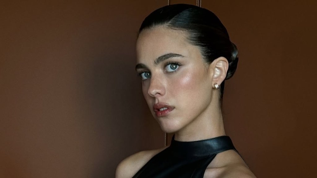 Як збільшити очі за допомогою макіяжу: хитрий трюк, який займе 10 секунд (ВІДЕО)