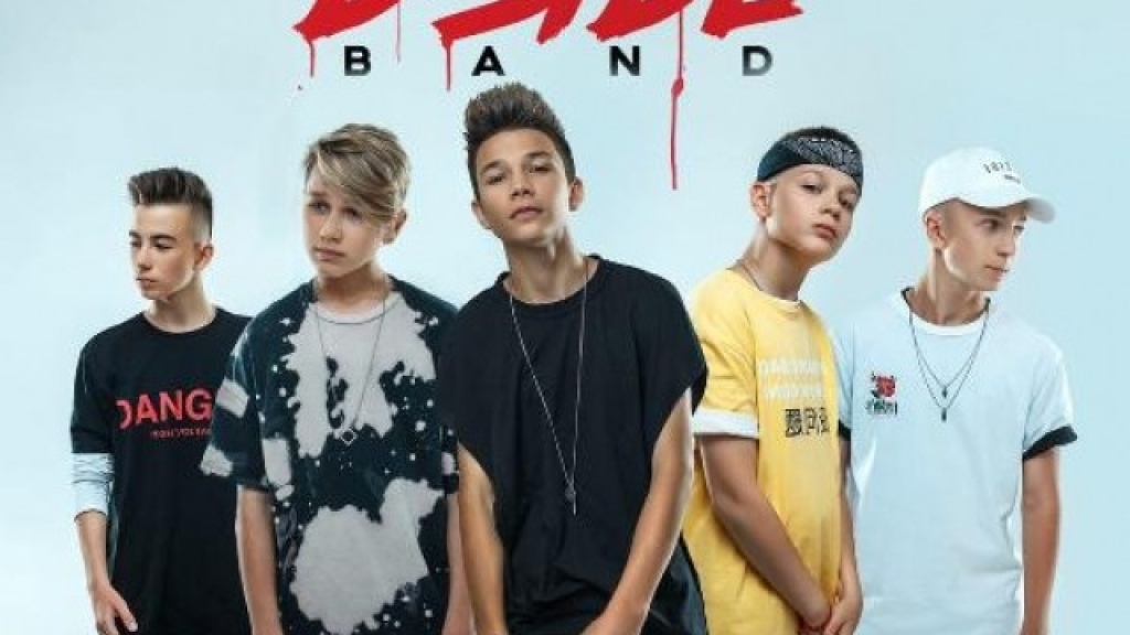 ОЧЕРЕДНОЙ РЕКОРД: первый в Украине подростковый бойз-бенд DSIDE BAND разрушает границы с песней от MONATIK