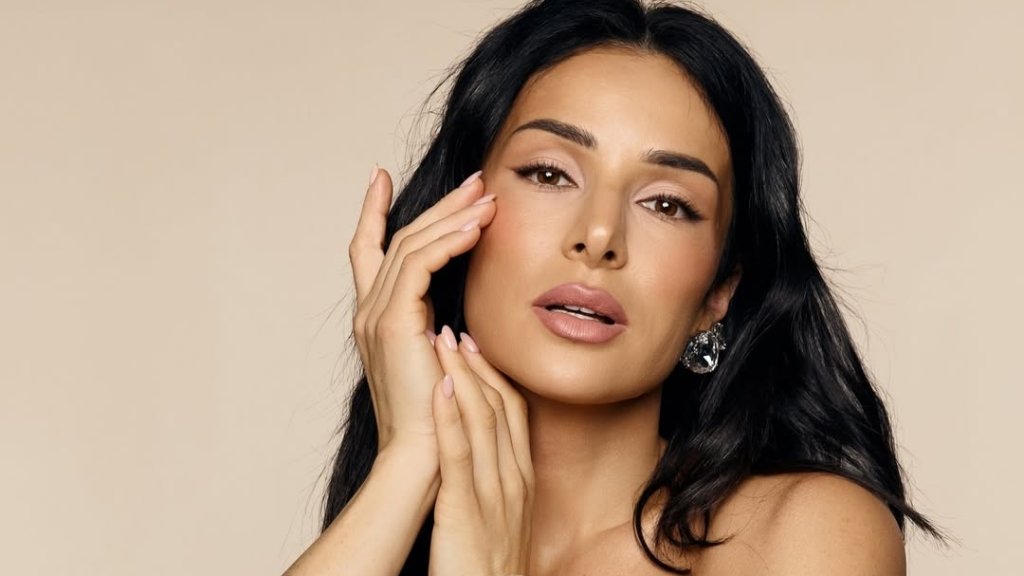 Злата Огневич: досье на "Холостячку" звезду Евровидения и бывшую народную депутатку