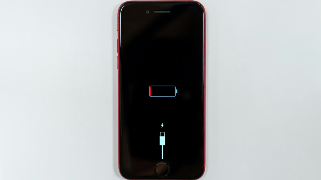 Как зарядить телефон когда нет света: простой способ, о котором знают не все