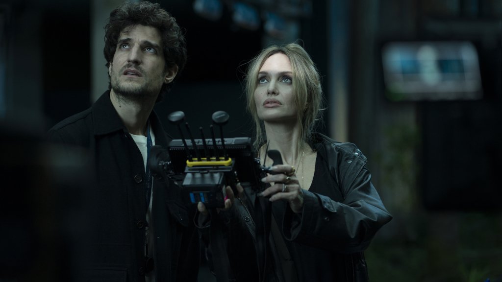 Анджелина Джоли снялась в новой драме "Кутюр": премьера украинского трейлера (ВИДЕО)