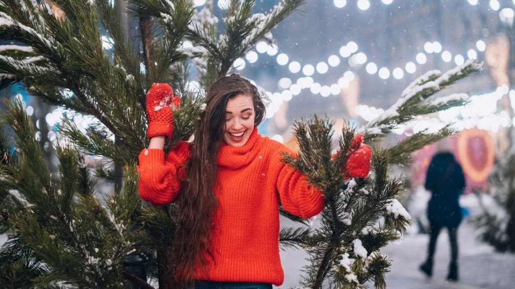 Фокус, який працює завжди: як вибрати живу ялинку, щоб голки не обсипалися вже за тиждень