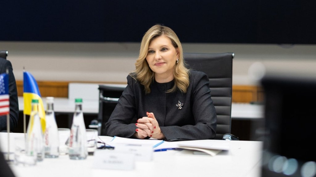 Неожиданно: Елена Зеленская отважилась на новую прическу (ФОТО)