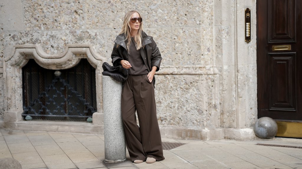 Кожа, замша или вельвет: как выбрать идеальные штаны на холодный сезон? (ФОТО)