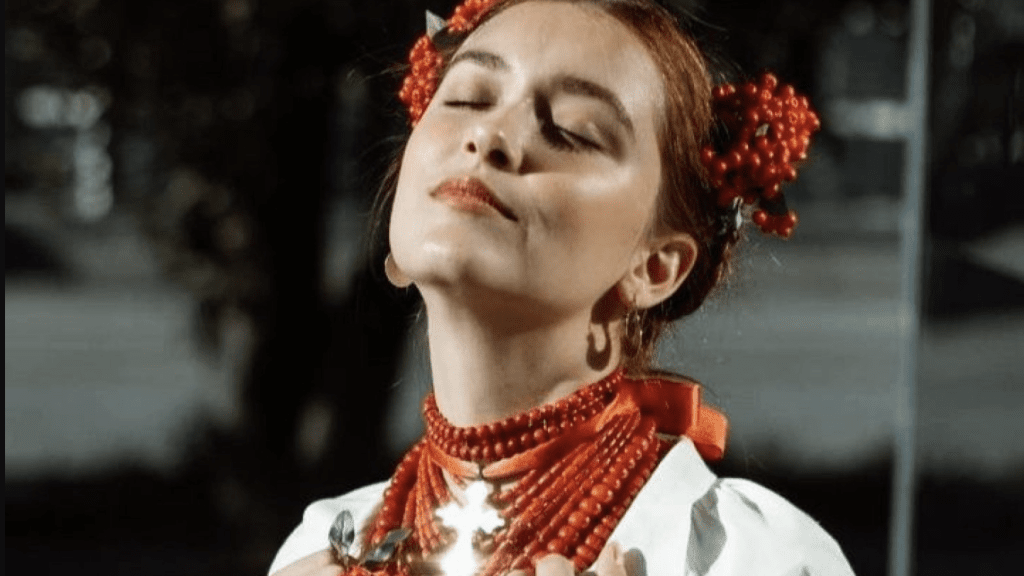 Кризы, герданы, згарды: что означают древние украинские украшения, о которых стоит знать (ФОТО)