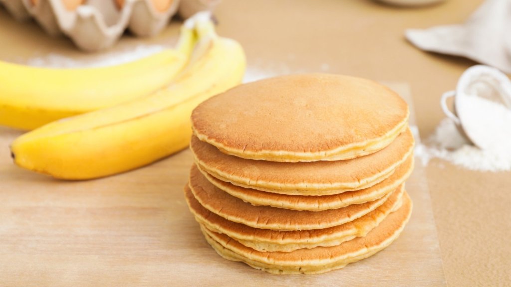 Спасите "уставшие" бананы: рецепт замечательного блюда за копейки (ВИДЕО)