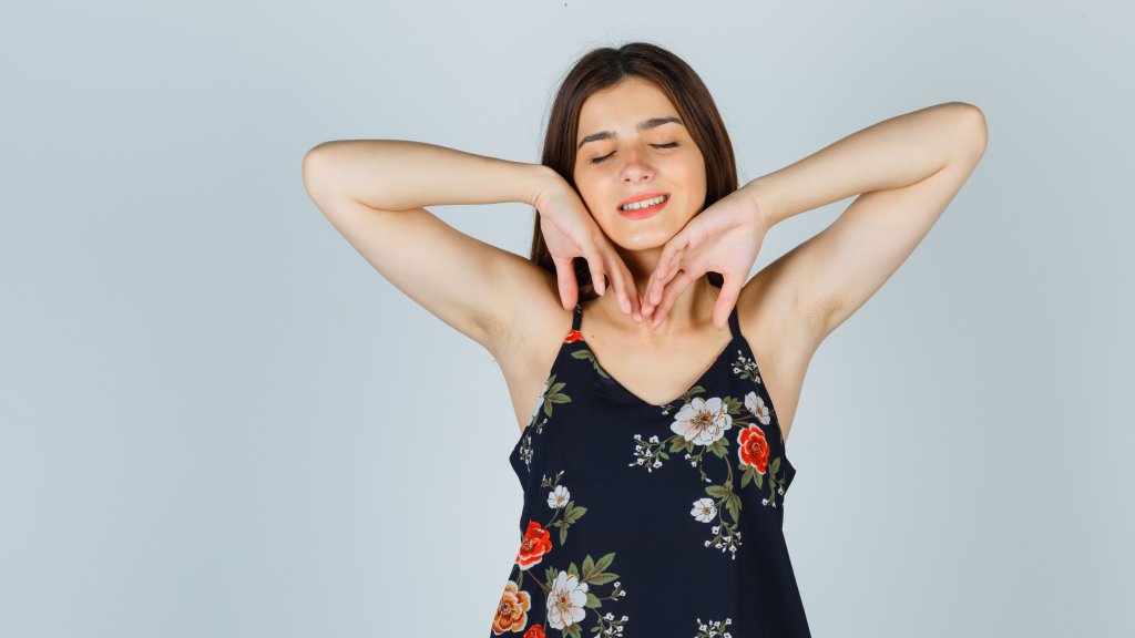 Натуральные аналоги дезодоранта: 6 простых народных средств, которые действительно помогают