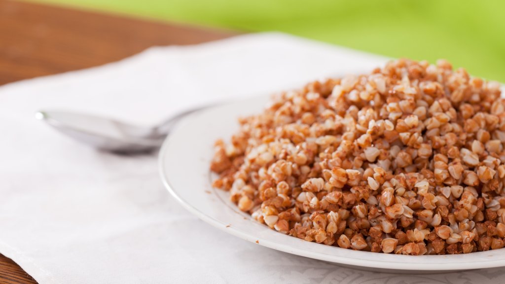 Две ложки в кастрюлю, и гречка как из картинки: нежная, вкусная и рассыпчатая