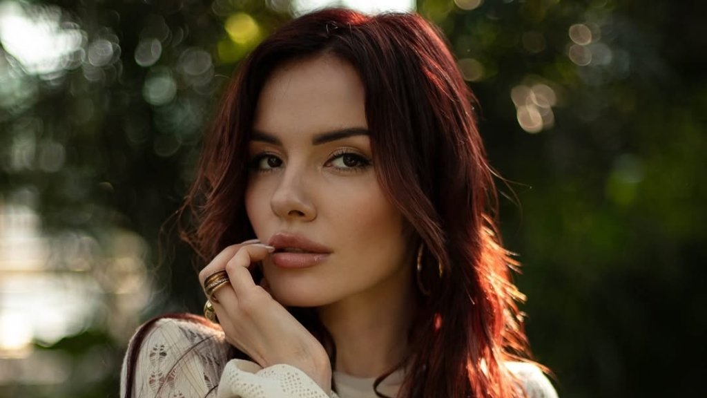 Певица MamaRika похвасталась дорогим авто, подаренным ей мужем на 11 годовщину (ФОТО, ВИДЕО)