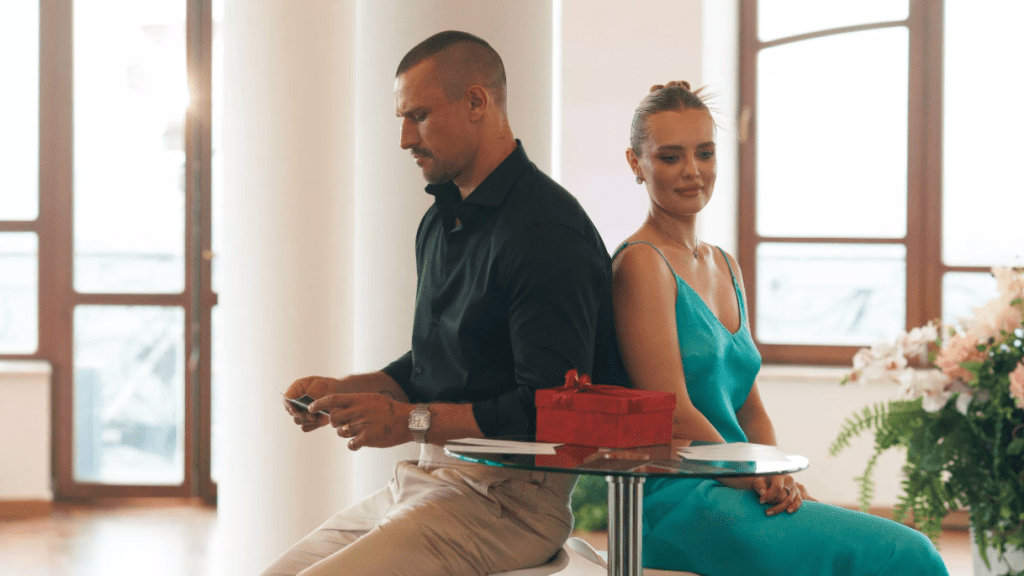 Скандальная участница "Холостяка-14" призналась, что стало с драгоценным украшением, которое подарил Цымбалюк (ФОТО)