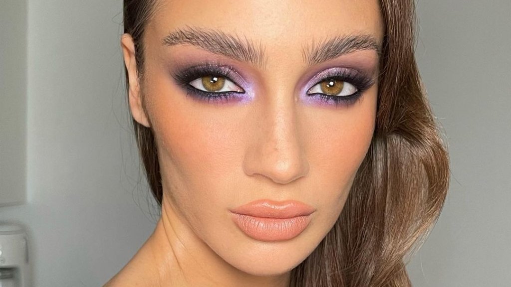 Макияж на Новый год 2026: идеи с яркими тенями, которые легко повторить (ФОТО)