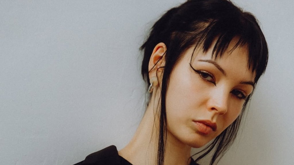 Лейбл Джери Хейл официально передает авторские права Летучие на ее песни (ФОТО)