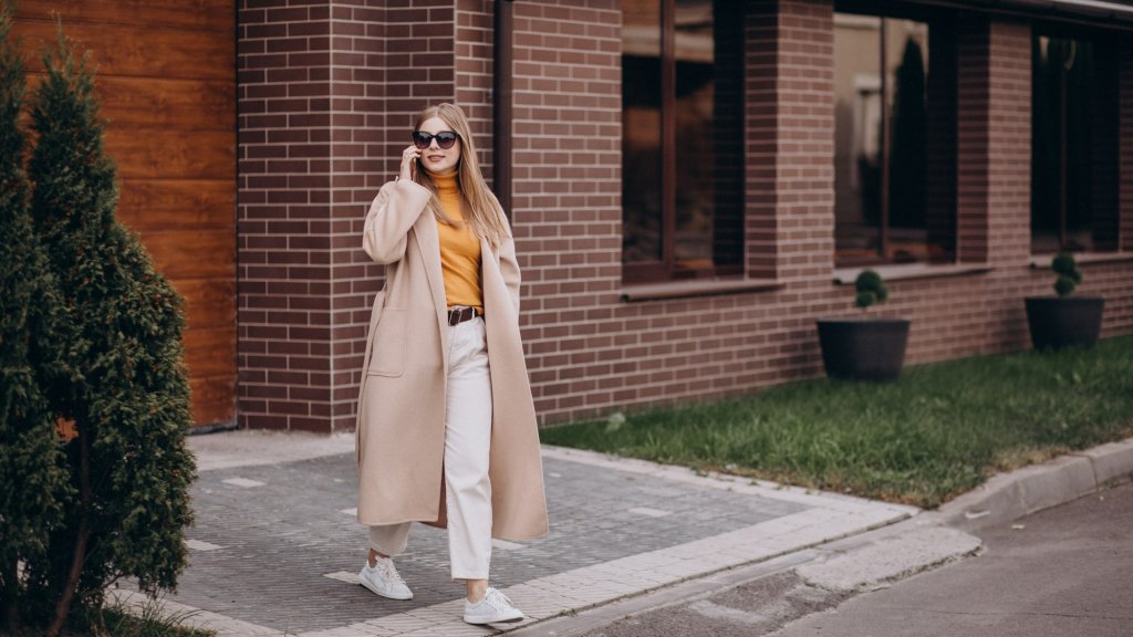 С чем носить брюки этой осенью: тренды и сочетания