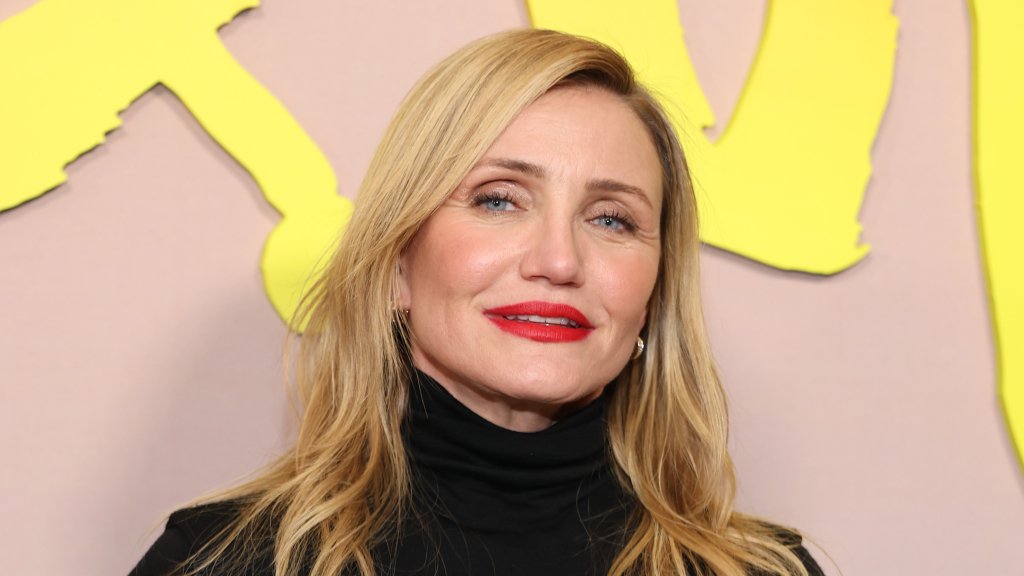 Lady in Red (почти): Кэмерон Диас добавляет огня в сдержанный total black (ФОТО)