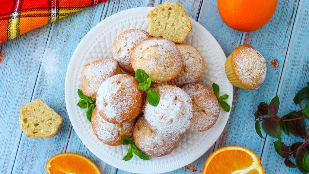 Один апельсин и три яйца: самая простая выпечка к чаю (РЕЦЕПТ)