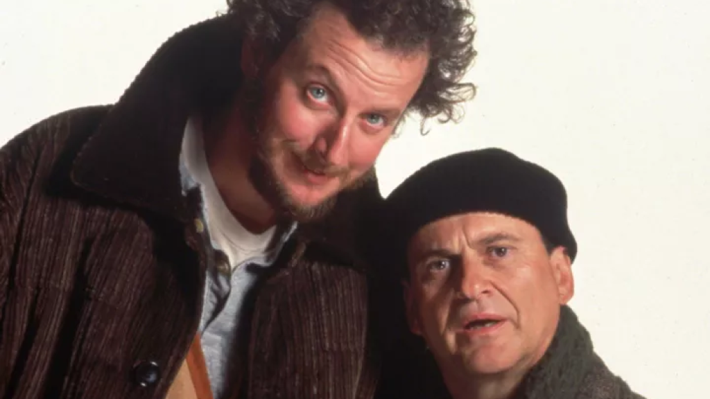 "Мокрі бандити" через 35 років: як зараз виглядають Гаррі та Марв з культової різдвяної стрічки "Сам удома"