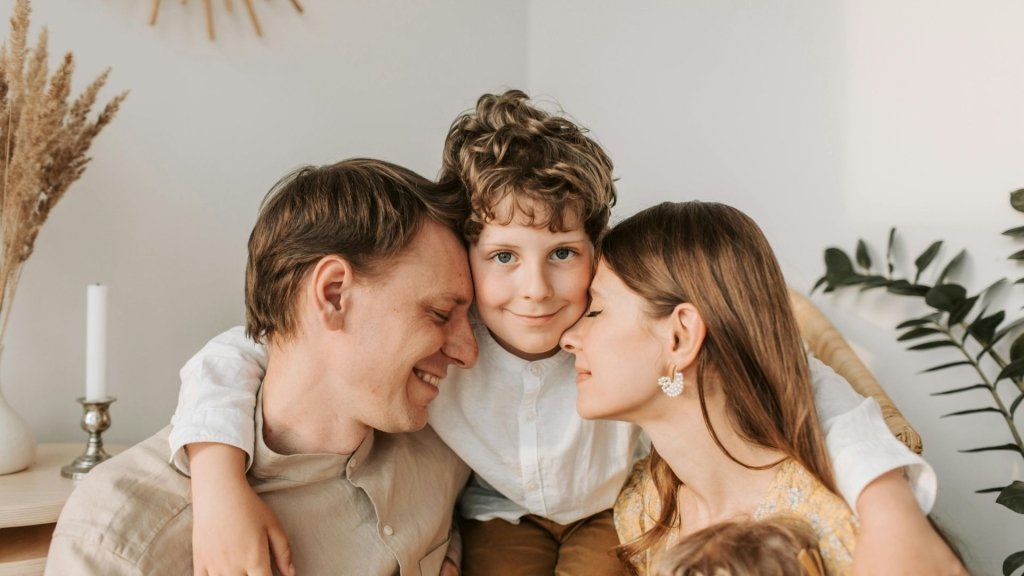 Вместо любви – только разочарование: 5 неочевидных ошибок родителей разрушающих отношения с детьми