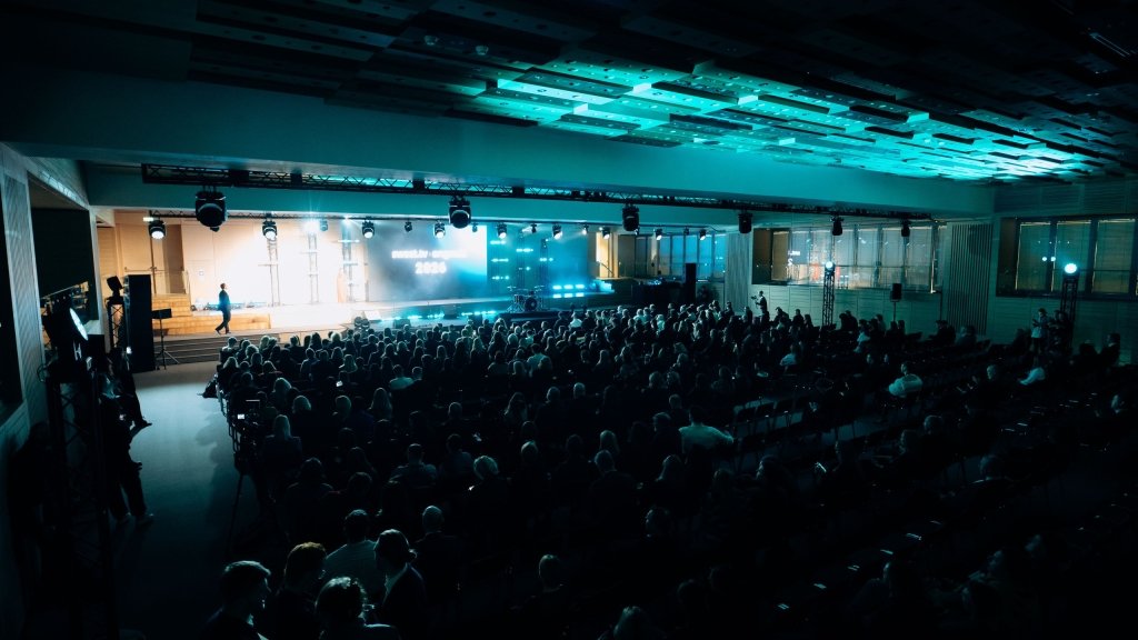 SWEET.TV анонсировал запуск культовых шоу: "Угадай мелодию", "Узнай ложь", адаптации Star Academy и So You Think You Can Dance