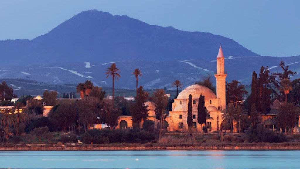 Новый год на море: где найти "золотую середину" между жарой, хорошим сервисом и экономным бюджетом