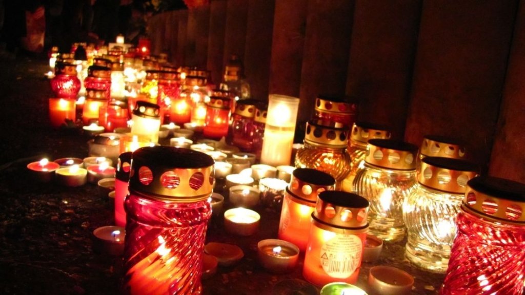 Обязательно прочтите эти молитвы на Радоницу за души покойных близких — на украинском