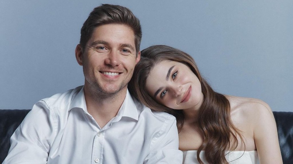 Продают все и собирают чемоданы: Остапчук и его молодая жена переезжают за границу