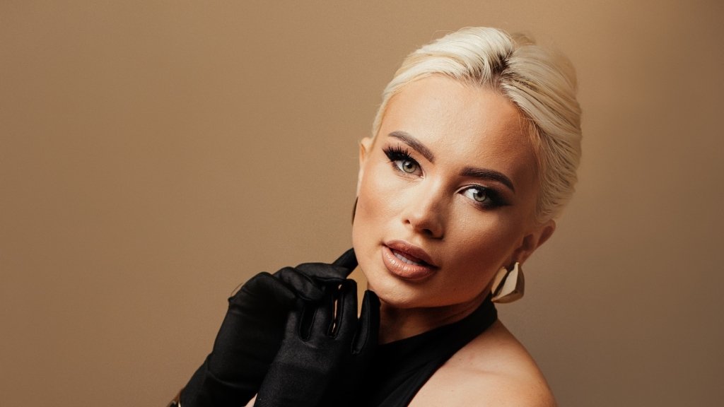 Вона не вірить в "успіх до 30": як Angela будує кар’єру під час материнства. ЕКСКЛЮЗИВ