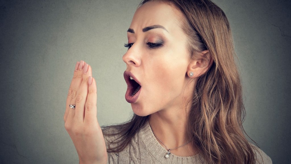 Забудьте о жвачке! 5 видов пищи, которые мгновенно вернут свежесть дыхания