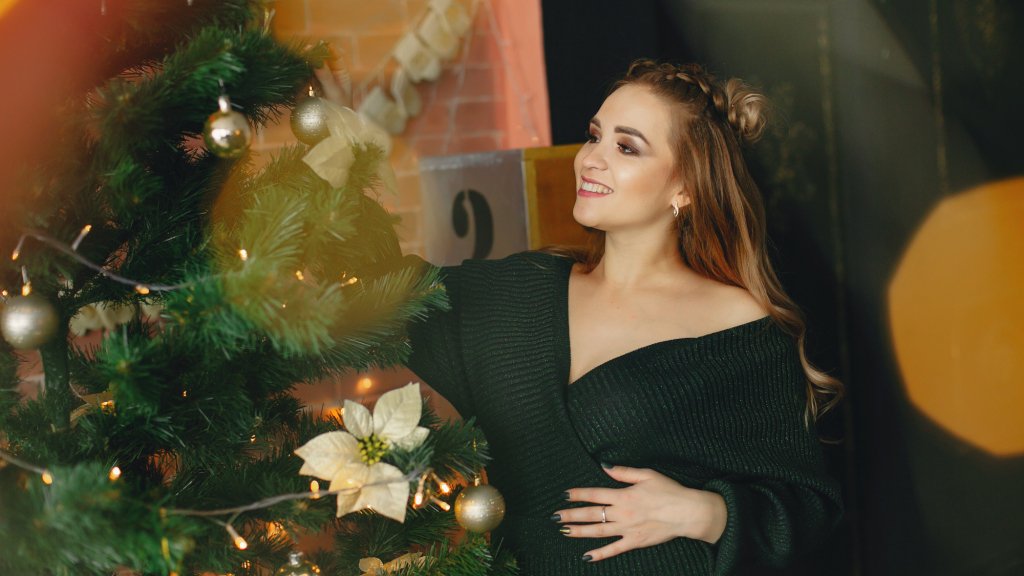 Беременность — не повод кутаться в бесформенные вещи! 5 секретов стильной зимы от Галины Денисюк