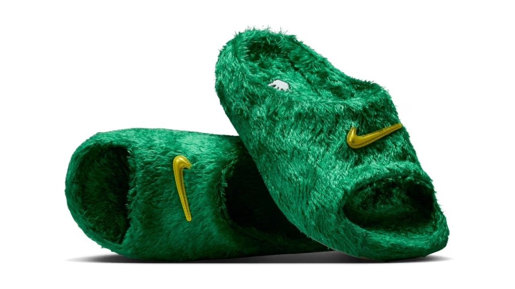 Зеленые и пушистые: компания Nike выпустила тапочки, которые заставят ваших соседей завидовать (или смеяться)