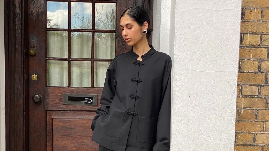 Этот пиджак в китайском стиле обожают все Instagram-модницы: главный тренд 2026 года (ФОТО)