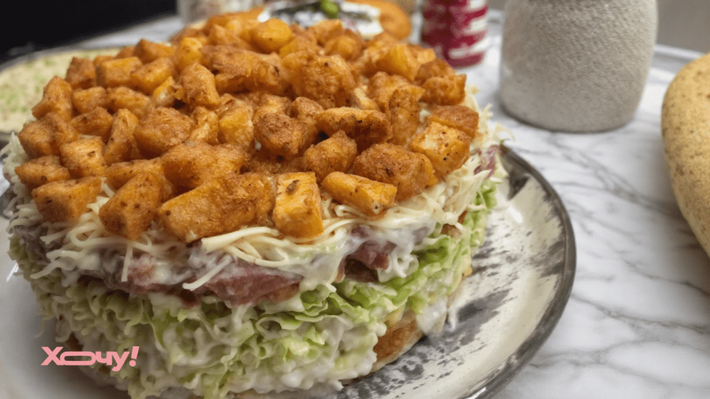 Шикарный рождественский салат из самых простых продуктов: он будет звездой праздничного стола (РЕЦЕПТ)