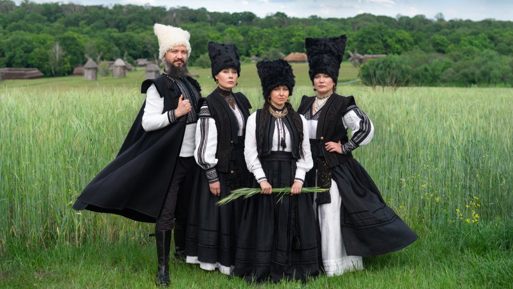 ДахаБраха выпустили новый альбом "Птах": 14 новых песен и фит с Сергеем Жаданом (ВИДЕО)