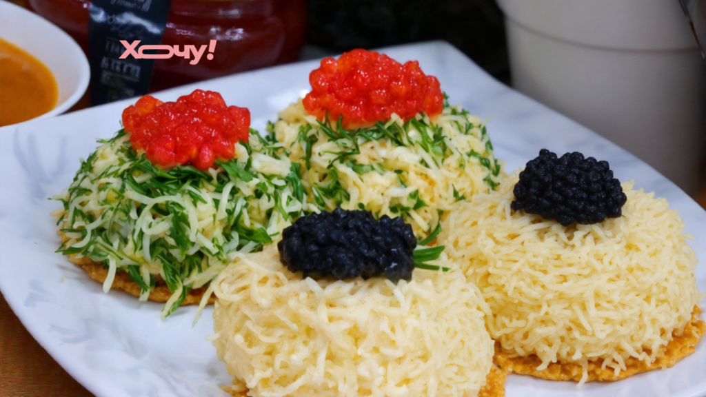 Эти "рафаэлки" из крабовых палочек исчезают со стола первыми: идеальная закуска на Рождество (РЕЦЕПТ)