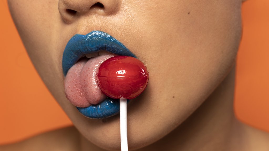 Задоволення, а не приниження: чому ми не любимо робити мінет і як це виправити (ВІДЕО)