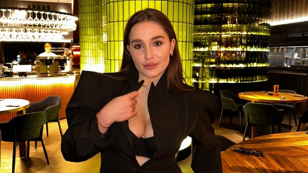 Набрала 25 кг и заработала булимию: Юстина из "Холостяка-13" призналась, как участие в шоу сломало ее жизнь