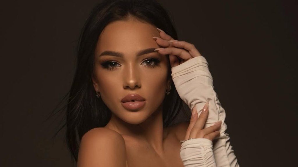 Звезда "Холостяка" Марина Голд впервые стала мамой (ФОТО)