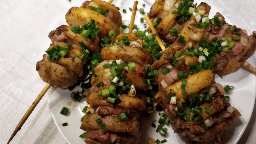 С этим картофелем гости забудут о мясе: как приготовить роскошные "шашлычки" (РЕЦЕПТ)