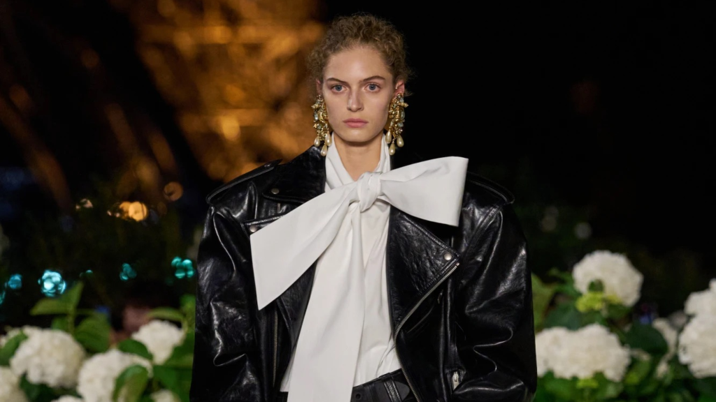 Покупайте с умом: как обновить гардероб до весны без лишних трат (ФОТО)