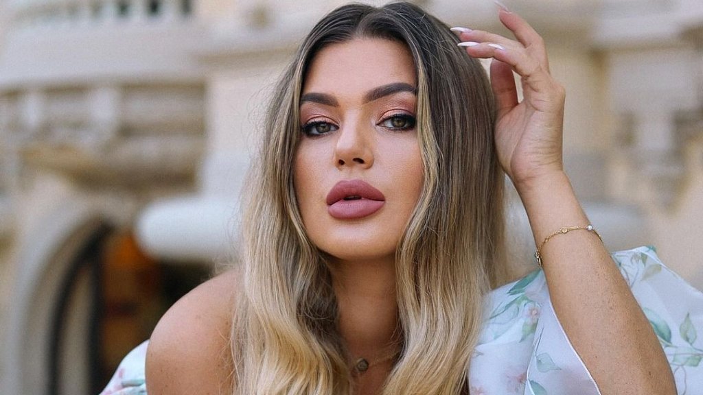 "Я должен успокоиться": Елена Филонова откровенно рассказала о вибраторе в своей постели и мастурбации во время обстрелов