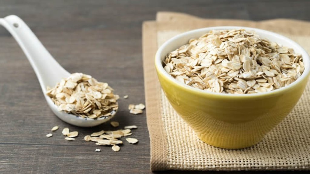 Почему вашей коже нужна овсянка? Попробуйте этот скраб уже сегодня!