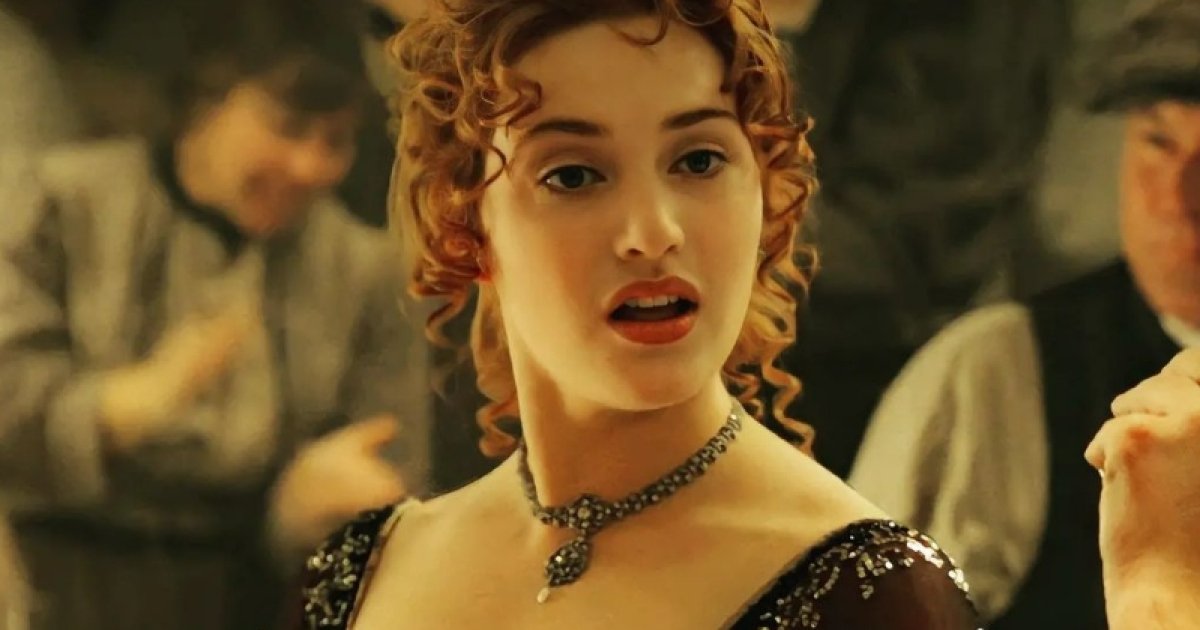 Байлап, басқасына порно берді