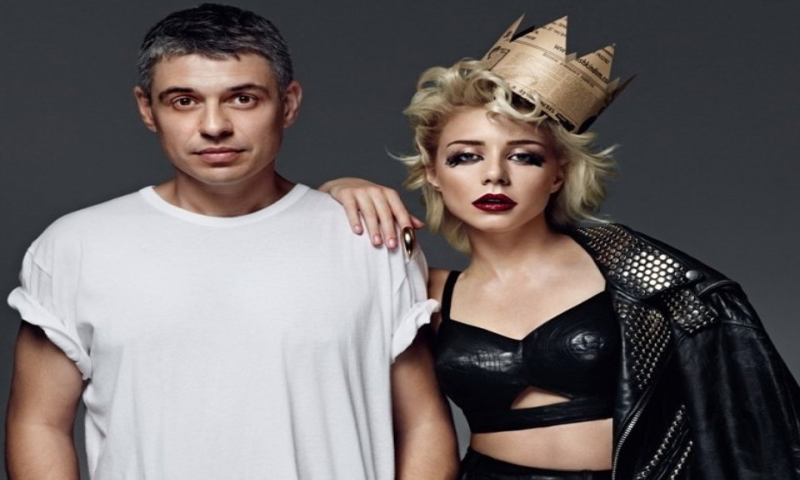 Аш қаншықтар бар күшімен сиқырлайды