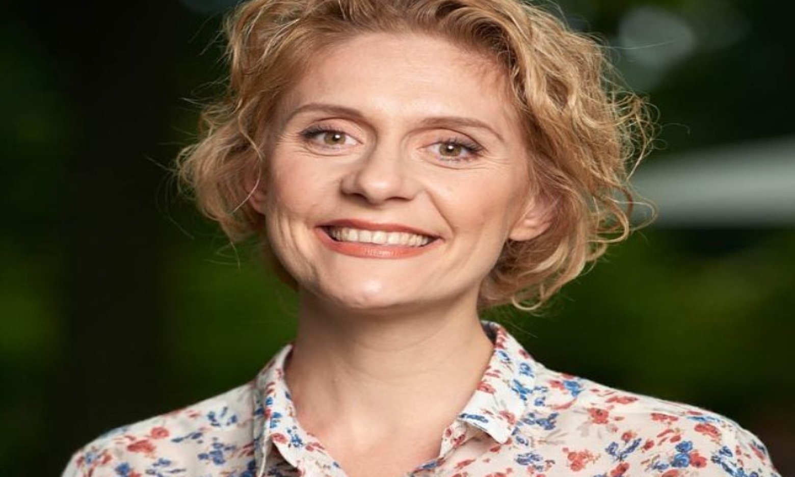 Шығыңқы кеудеге арналған порно