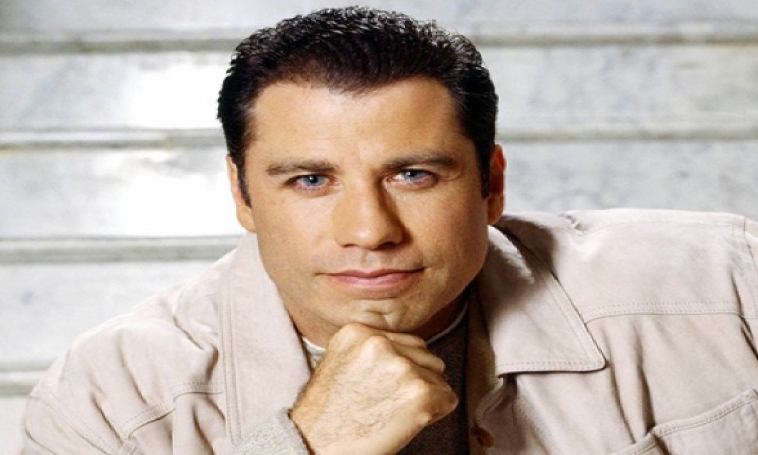 Порно мен ұйықтап жатқан мас мамамды трахает еттім