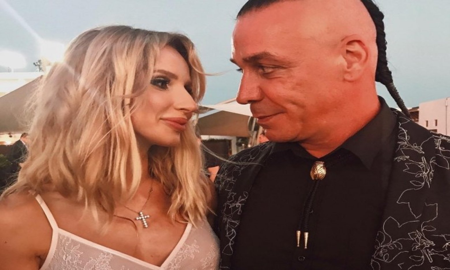 Шарлардың жанында жыныстық қатынас