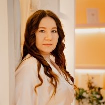 Анна Мельник