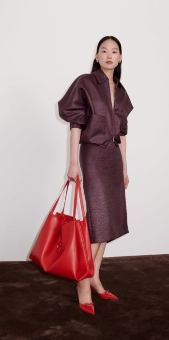 Як правильно носити та тримати сумку - поради стилістки