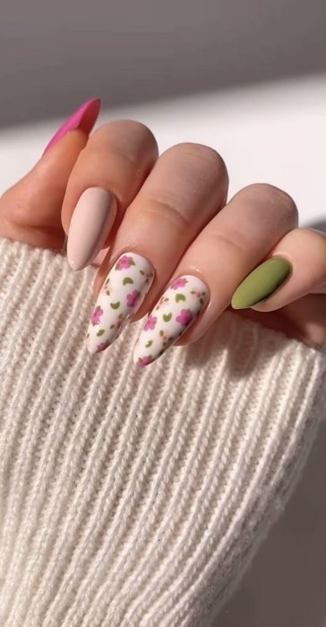 Маникюр на март, идеи