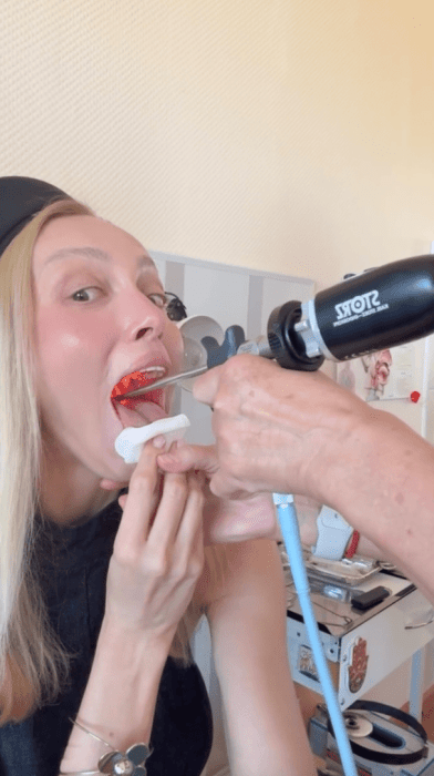 Оля Полякова поділилася з прихильниками кадрами з лікарні