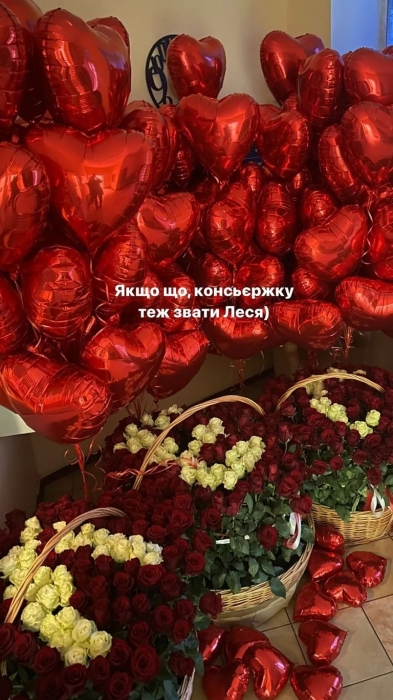 Леся Никитюк показала роскошный романтический подарок от тайного поклонника - фото №1
